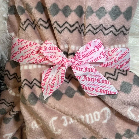 Juicy Couture home throw. - Picture 5 of 5